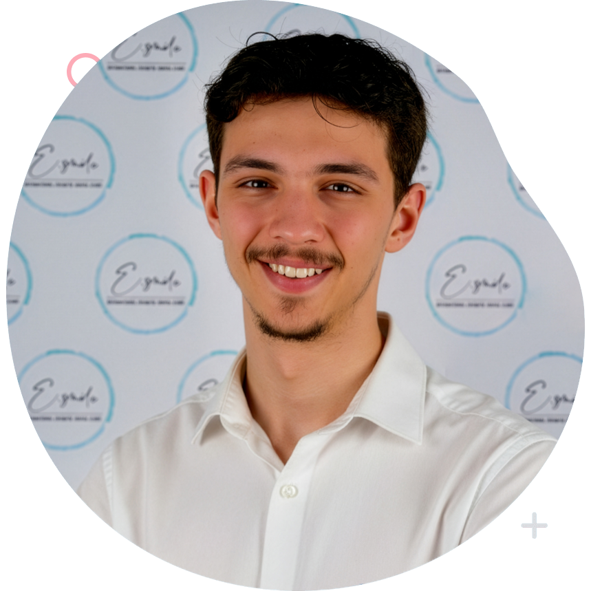 https://www.estetiksmile.com/wp-content/uploads/2026/02/support-staff-emre-durugol.png
